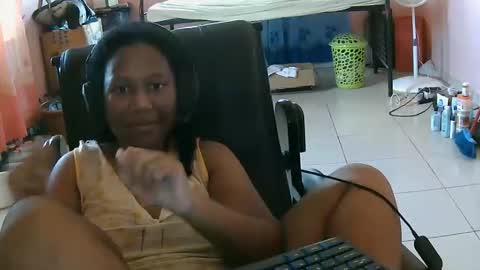 Eirondra Valeen online show from October 2025 02:05:01 PM
