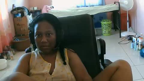 Snapshot of eirondra_valeen chatting on October 2025 12:50:01 PM Eirondra Valeen online show from October 2025 12:50:01 PM