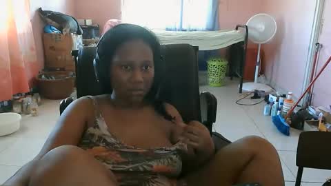 Snapshot of eirondra_valeen chatting on October 2025 01:23:02 PM Eirondra Valeen online show from October 2025 01:23:02 PM