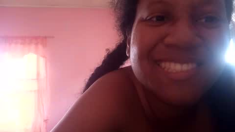 Snapshot of eirondra_valeen chatting on October 2025 02:17:02 PM Eirondra Valeen online show from October 2025 02:17:02 PM