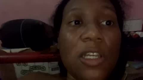 Snapshot of eirondra_valeen chatting on October 2025 11:50:04 PM Eirondra Valeen online show from October 2025 11:50:04 PM