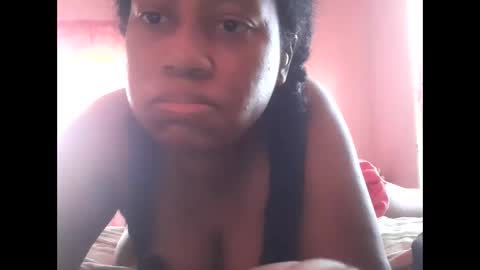 Snapshot of eirondra_valeen chatting on November 2025 11:22:01 AM Eirondra Valeen online show from November 2025 11:22:01 AM