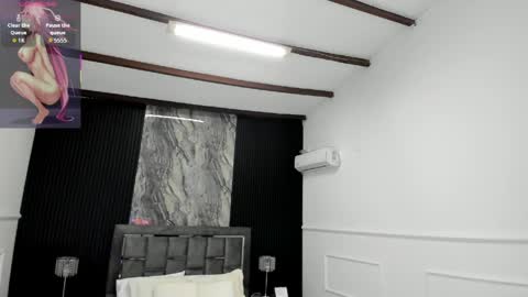 Eiryn Raven online show from May 2026 12:01:01 PM