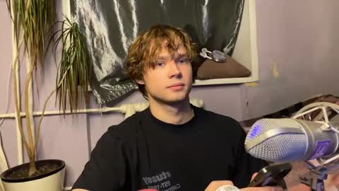 Eitan online show from October 2025 03:45:02 PM