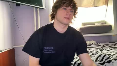 Snapshot of eitanhere chatting on March 2026 05:44:01 AM Eitan online show from March 2026 05:44:01 AM