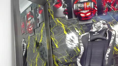 Eithan online show from April 2026 11:48:01 AM