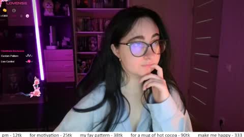If you like it when I meow give me a thumbs up online show from May 2026 10:54:01 AM