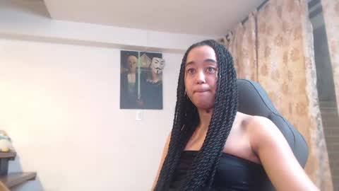 Snapshot of ela_0 chatting on January 2025 04:04:01 AM Ela Help me reach 100 thumbs up online show from January 2025 04:04:01 AM