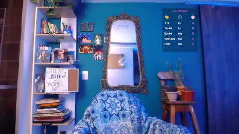 Snapshot of ela_0 chatting on November 2025 02:23:02 AM Ela Help me reach 100 thumbs up online show from November 2025 02:23:02 AM