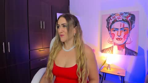 Snapshot of ela_ps chatting on December 2024 12:00:02 PM LOREIN online show from December 2024 12:00:02 PM