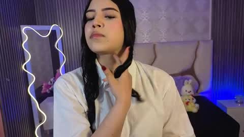 ela_tay1 online show from May 2026 07:19:01 PM