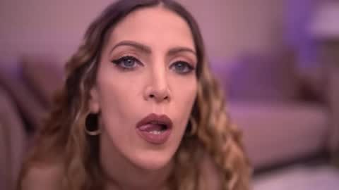 Snapshot of elablake chatting on November 2025 06:02:02 AM Ella online show from November 2025 06:02:02 AM