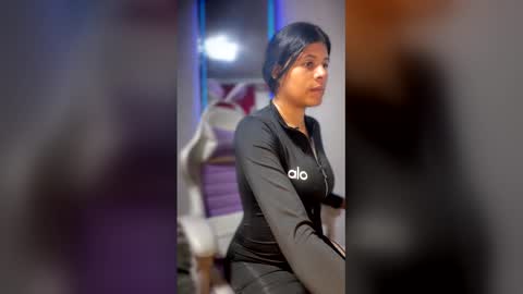 Snapshot of elahia__marquez chatting on December 2025 12:49:02 AM Elahia online show from December 2025 12:49:02 AM