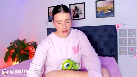 Snapshot of elaia_franc chatting on September 2025 05:23:02 PM Elaia franco online show from September 2025 05:23:02 PM