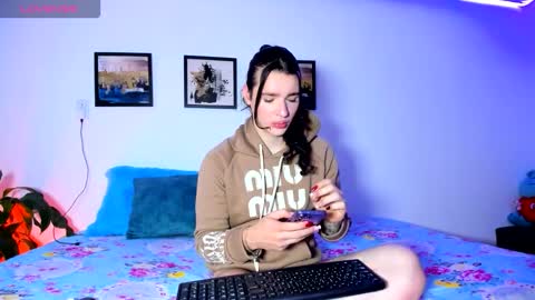 Snapshot of elaia_franc chatting on November 2025 07:12:01 PM Elaia franco online show from November 2025 07:12:01 PM