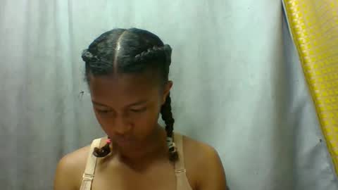 Snapshot of elaliealdy chatting on October 2025 05:18:01 AM elaliealdy online show from October 2025 05:18:01 AM