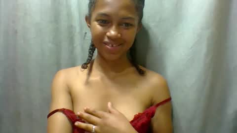 Snapshot of elaliealdy chatting on October 2025 03:57:02 PM elaliealdy online show from October 2025 03:57:02 PM