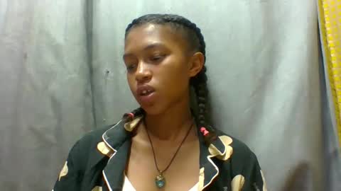 Snapshot of elaliealdy chatting on October 2025 06:03:02 AM elaliealdy online show from October 2025 06:03:02 AM