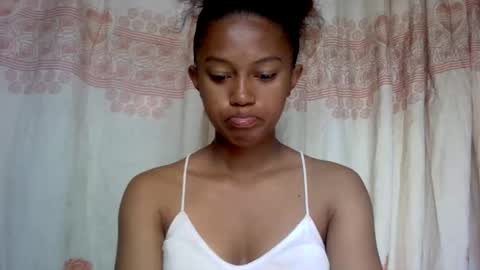 elaliealdy online show from May 2026 06:52:01 AM