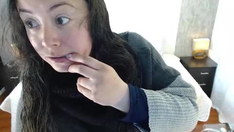 Snapshot of elamurray chatting on November 2025 11:11:02 AM elamurray online show from November 2025 11:11:02 AM