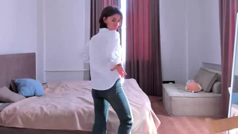 Snapshot of elannand chatting on March 2026 06:28:02 AM ELA 3 online show from March 2026 06:28:02 AM