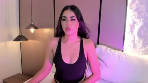 elara_bloom_ online show from April 2026 02:21:01 AM