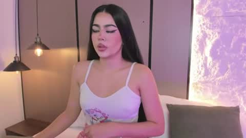 elara_bloom_ online show from June 2026 02:23:02 AM