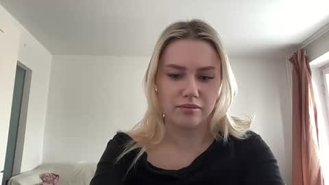 elaraluxxxe online show from February 2025 10:22:01 AM