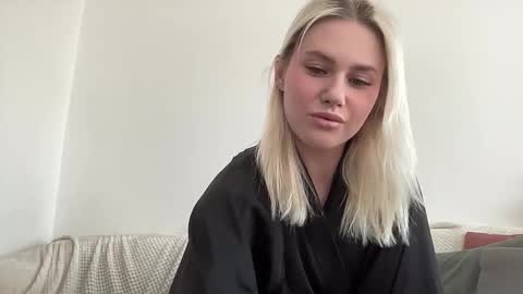 elaraluxxxe online show from September 2025 09:55:01 AM