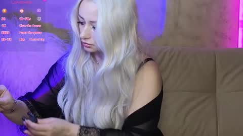 Snapshot of elarasable chatting on November 2025 06:57:02 AM elarasable online show from November 2025 06:57:02 AM