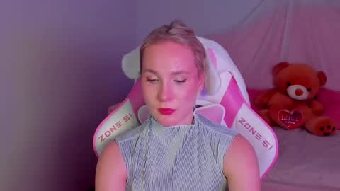 elaravoltage online show from April 2026 05:54:02 AM