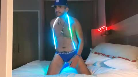 Snapshot of elastiktiger chatting on October 2025 04:57:01 AM Armando online show from October 2025 04:57:01 AM
