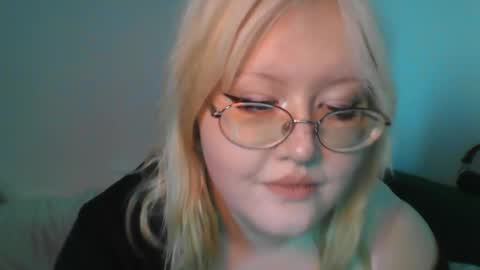 elayne_sweet online show from April 2026 01:41:01 PM