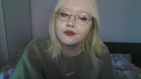 elayne_sweet online show from May 2026 10:44:01 AM