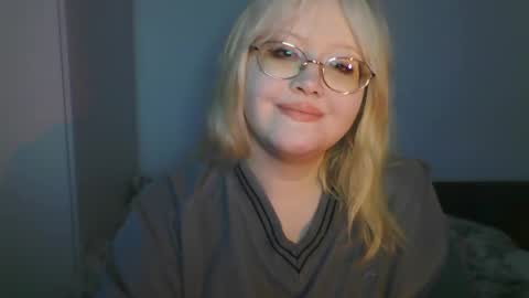 elayne_sweet online show from June 2026 06:09:01 AM