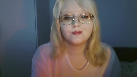 elayne_sweet online show from June 2026 06:06:01 AM