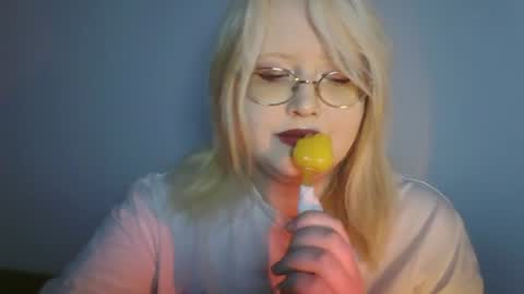 elayne_sweet online show from June 2026 06:10:02 AM