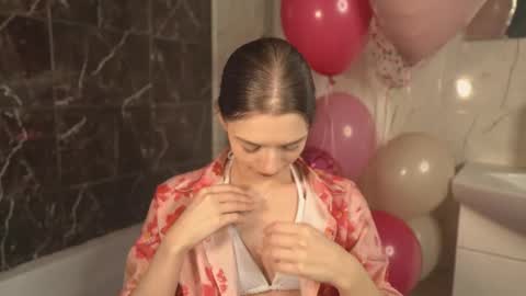 Elba Blance online show from October 2025 02:41:01 PM