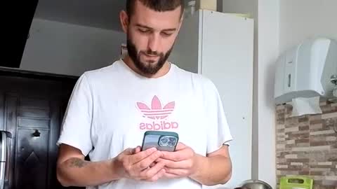 elchapoguzman95 online show from October 2025 10:23:02 AM