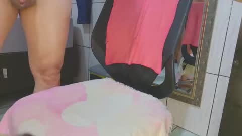 Snapshot of elcimar53 chatting on November 2025 10:25:01 PM Elcimar online show from November 2025 10:25:01 PM