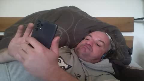 elcretinmo online show from April 2026 04:48:01 PM