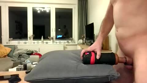 elcumbo01 online show from March 2026 07:57:02 PM