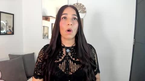 Electra- Please help me reach 100 likes online show from May 2026 11:57:01 PM