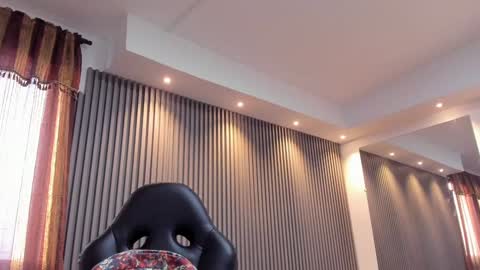 Snapshot of electraa_fox chatting on December 2024 11:33:01 AM Electra online show from December 2024 11:33:01 AM
