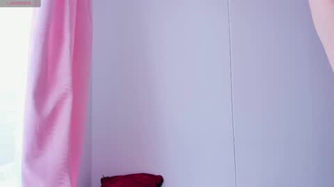Snapshot of electraa_fox chatting on March 2025 08:54:01 PM Electra online show from March 2025 08:54:01 PM