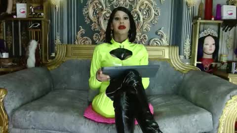 Snapshot of electracock chatting on April 2026 02:37:02 PM electracock online show from April 2026 02:37:02 PM