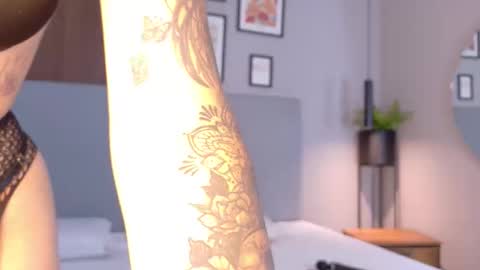 ELECTRA  online show from October 2025 07:03:01 PM