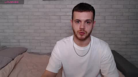 Snapshot of electric_smile chatting on April 2026 05:54:01 PM Alex online show from April 2026 05:54:01 PM