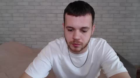 Snapshot of electric_smile chatting on April 2026 09:42:02 AM Alex online show from April 2026 09:42:02 AM