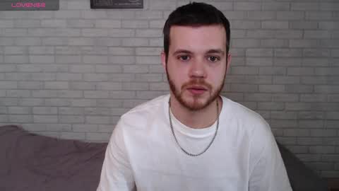 Snapshot of electric_smile chatting on April 2026 09:37:02 AM Alex online show from April 2026 09:37:02 AM